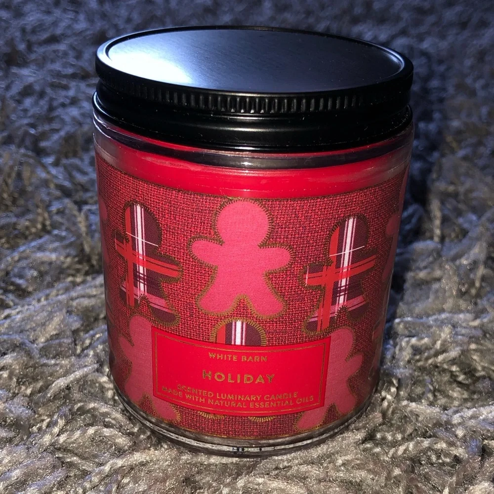 White Barn Holiday Candle, New